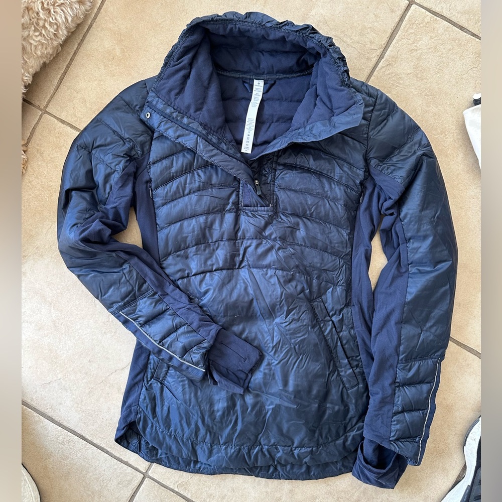 Lululemon Lightweight Down Pullover Running Jacket 1/4 zip (Size 6)
